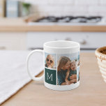 森 |モノグラムグリッドフォトコラージュ コーヒーマグカップ<br><div class="desc">このシンプル写真マパーソナライズされたグデザインは、スナップの前面と中央お気に入りのに6個のスナップを置き、それぞれの側面にイニシャルモノグラム独身のを置く。友達カスタマイズ、子供、孫、ペット、またはあなたの場所の6つの正方形の写真とお気に入りの、森の緑のトープ広場に白いレタリングにあなたのイニシャルと。</div>