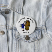 棺桶を持った年配の女性葬儀長 缶バッジ (インサイチュ)