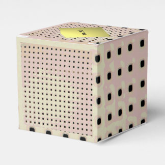 椅子からのグリッドパターン フェイバーボックス