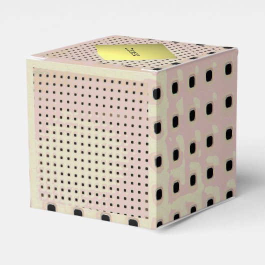 椅子からのグリッドパターン フェイバーボックス (正面サイド)