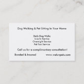 椅子でテレビを見る猫と犬のドッグウォーカー 名刺 (裏面)