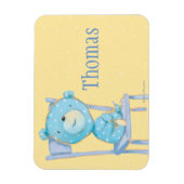 椅子に微笑む青いカリコベア マグネット (縦)