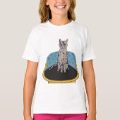 椅子の上の猫Tシャツの猫好き Tシャツ (正面)