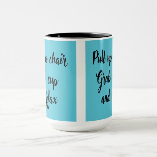 椅子を引っ張ってコップを取り付ける マグカップ (中央)