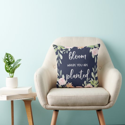 植えられた|の花柄のタイポグラフィであるところ開花 クッション (椅子)