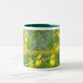 植わる開花、黄色いLadyslipper ツートーンマグカップ (中央)