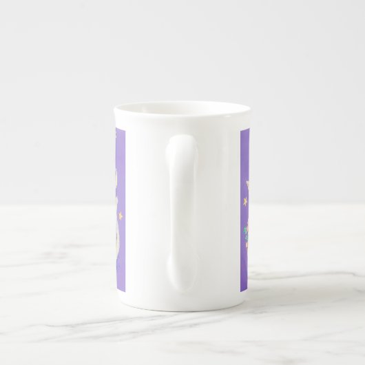 植木鉢、月及び星を持つクリーム色の子猫猫 ボーンチャイナマグカップ (裏面)