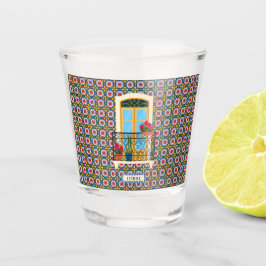 植物とタイルを持つリスボンハウスウィンドウ ショットグラス