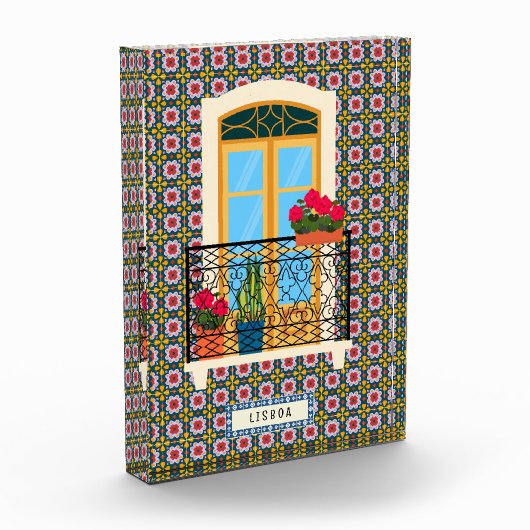 植物とタイルを持つリスボンハウスウィンドウ フォトブロック (左)