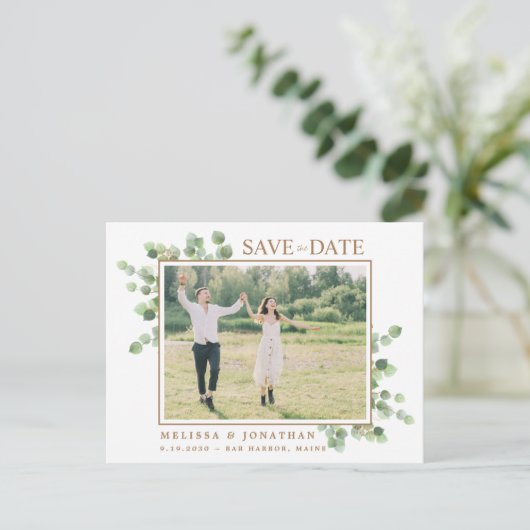 植物性ユーカリ写真結婚式の日付を保存 ポストカード (スタンド正面)