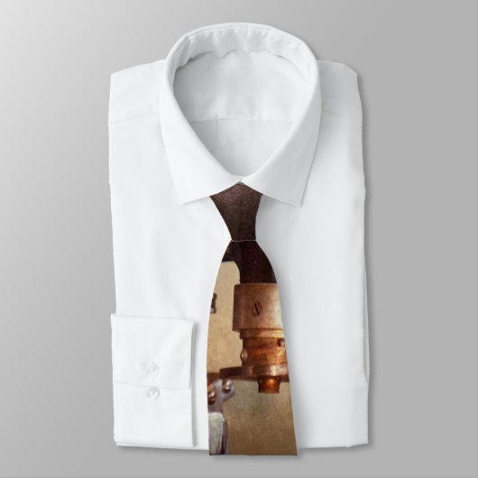 検眼 – レンズ切断機 ネクタイ (タイ)