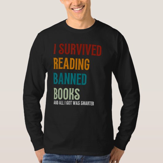 検閲された本を読むことができた 読書愛好家 Tシャツ (正面)