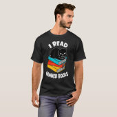 検閲された本を読む 黒猫 読書家 女性 Tシャツ (正面フル)