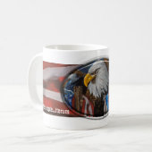 楕円形のワシのマグ コーヒーマグカップ (正面左)