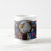 楕円形のワシのマグ コーヒーマグカップ (中央)