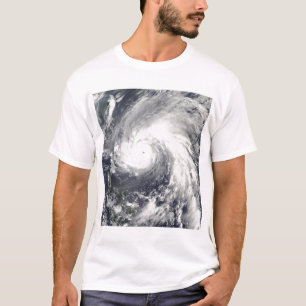 極度の台風Megi Tシャツ