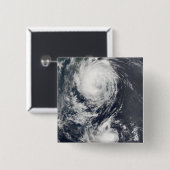 極東に接近する二つの台風 缶バッジ (正面&裏面)