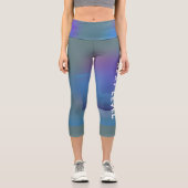 極端な色のデザインを持つ高いウェイストキャプリス カプリレギンス (正面)