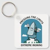 極限を超える エクストリームアイロン 面白いアイロン キーホルダー (正面)