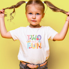楽しいが止まらない！パステル スプリング 2歳のトドラー トドラーTシャツ