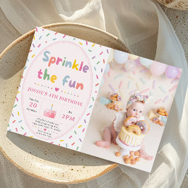 楽しいカラフルな誕生日パーティーを彩る 招待状
