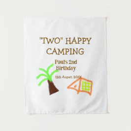楽しいキャンピング2歳の誕生日ツリーキャンプの子供たち タペストリー
