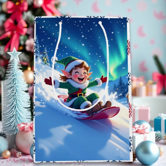 楽しいクリスマスのエルフのそり遊び ミディアムペーパーバッグ