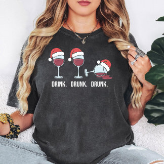 楽しいクリスマスの飲み物酔っ払いワイングラス休日 Tシャツ