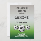 楽しいグリーンフットボールパーティテーマ 招待状 (正面)