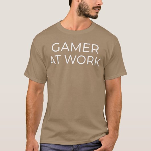 楽しいゲーマーの仕事用ギフト 少年 向けゲーミングコンピューター Tシャツ (正面)