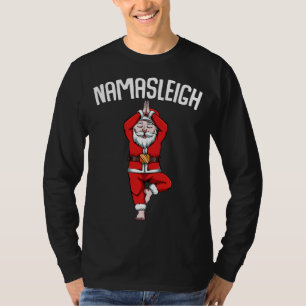 楽しいサンタクロースのヨガのポーズ ナマスリー ナマステ クリスマス Tシャツ