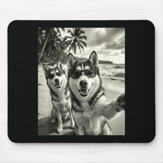 楽しいシベリアンハスキーの犬の自撮りビーチ マウスパッド (正面)