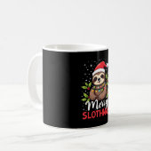 楽しいナマケモノのクリスマスライト メリー・スロスマス ナマケモノのクリスマス コーヒーマグカップ (正面左)