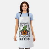 楽しいハロウィンのカボチャの魔女 エプロン (着用した状態)