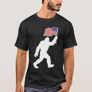 楽しいビッグフット 7月4日 サスクワッチ 独立記念日 Tシャツ