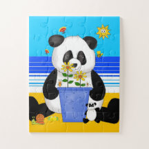 楽しいビーチのパンダクマの子供たち