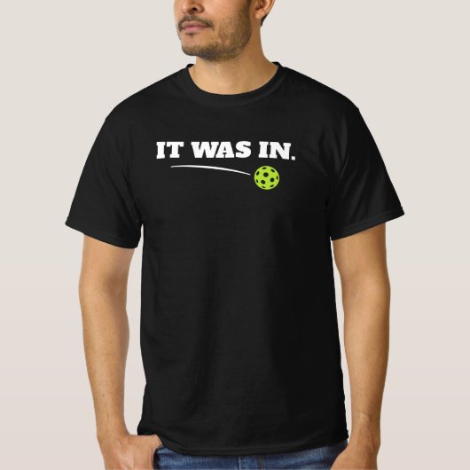 楽しいピックルボール - インでした Tシャツ (正面)