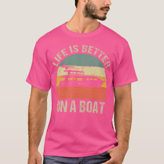 楽しいボートライフ 船長はボートの方が幸せ Tシャツ