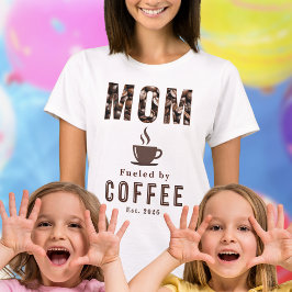 楽しいママ コーヒー好き カップ マザーズデイ Est. Tシャツ
