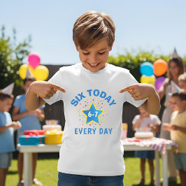 楽しいミーム ６歳 今日 ６−７ 毎日 誕生日 キッズ  Tシャツ