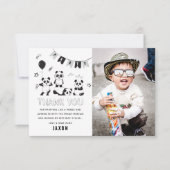 楽しいモダンなパンダの子供の誕生日 サンキューカード (正面)