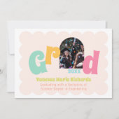 楽しいモダンカラフルな卒業おめでとうの案内 招待状 (正面)