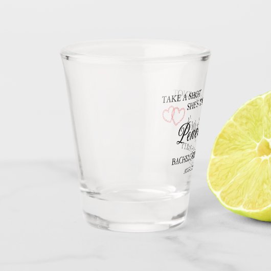 楽しいモノグラムのバチェロレッテパーティー ショットグラス (左)