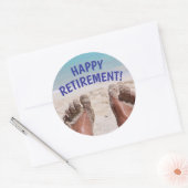 楽しい引退 笑える ビーチでの足 ラウンドシール (封筒)