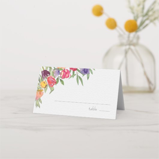 楽しい明るいチューリップとグリーンの花嫁のシャワー プレイスカード (正面)