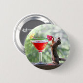 楽しい時間にカクテルを飲んでいるリス 缶バッジ (正面&裏面)