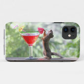 楽しい時間にカクテルを飲んでいるリス Case-Mate iPhoneケース (裏面(横))
