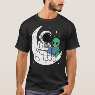 楽しい月宇宙飛行士エイリアン読書天文学 Tシャツ