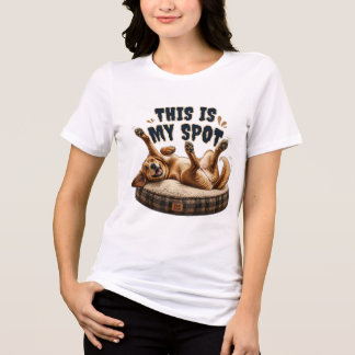 楽しい犬の腹揉み – ここが私の場所です トライブレンドＴシャツ