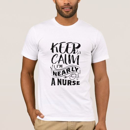 楽しい男性看護師 ケームクアム 私はほぼ看護師 Tシャツ (正面)